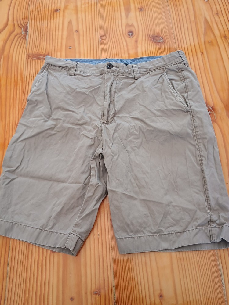 JCrew Men's Beige Stretch Short Size 32W Classic Fit Khaki flat front chino GUC