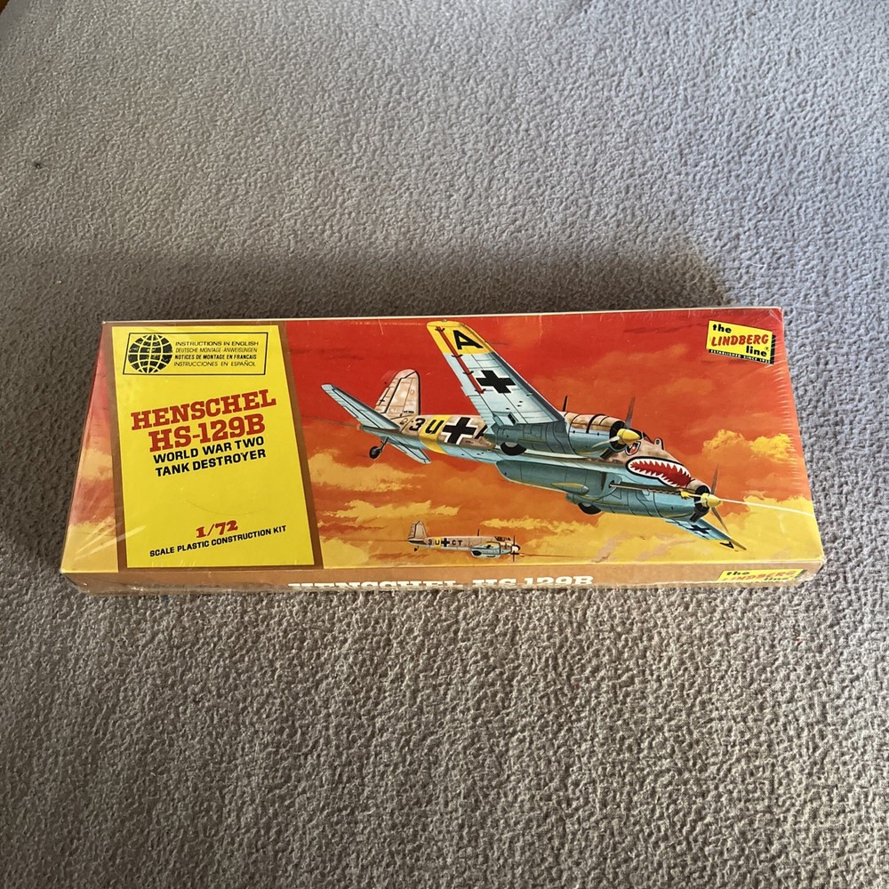 Lindberg 1/72 Scale German Henschel Hs-129B Tank Destroyer Model Kit  