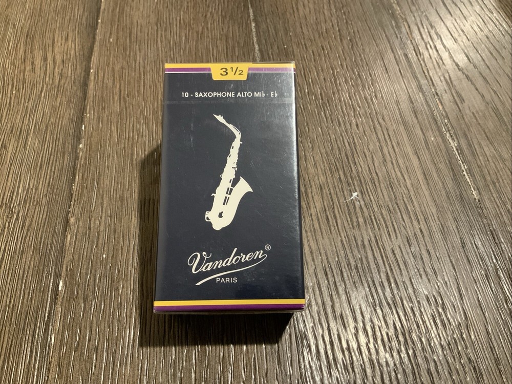 Vandoren Alto Saxophone Reeds Strength 3.5 Box of 10