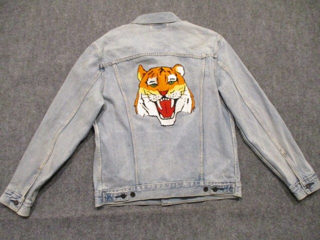 Levis Jacket Men's L Big E Trucker Light Wash Denim Embroidered Tiger Type 3