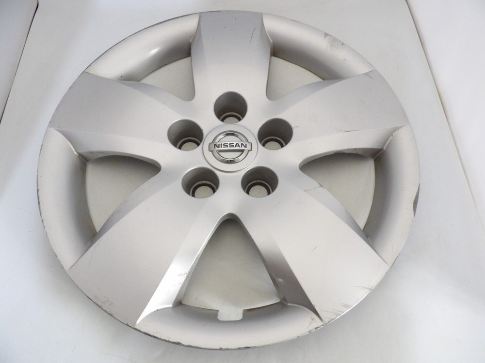 2007-2008 Nissan Altima OEM Silver Hubcap Wheel Cover