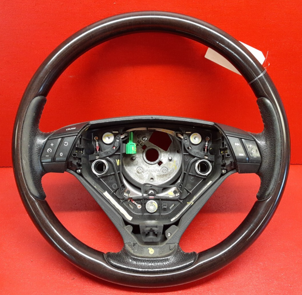 2004 Volvo XC90 Steering Wheel with Cruise & Radio Controls 30643088  