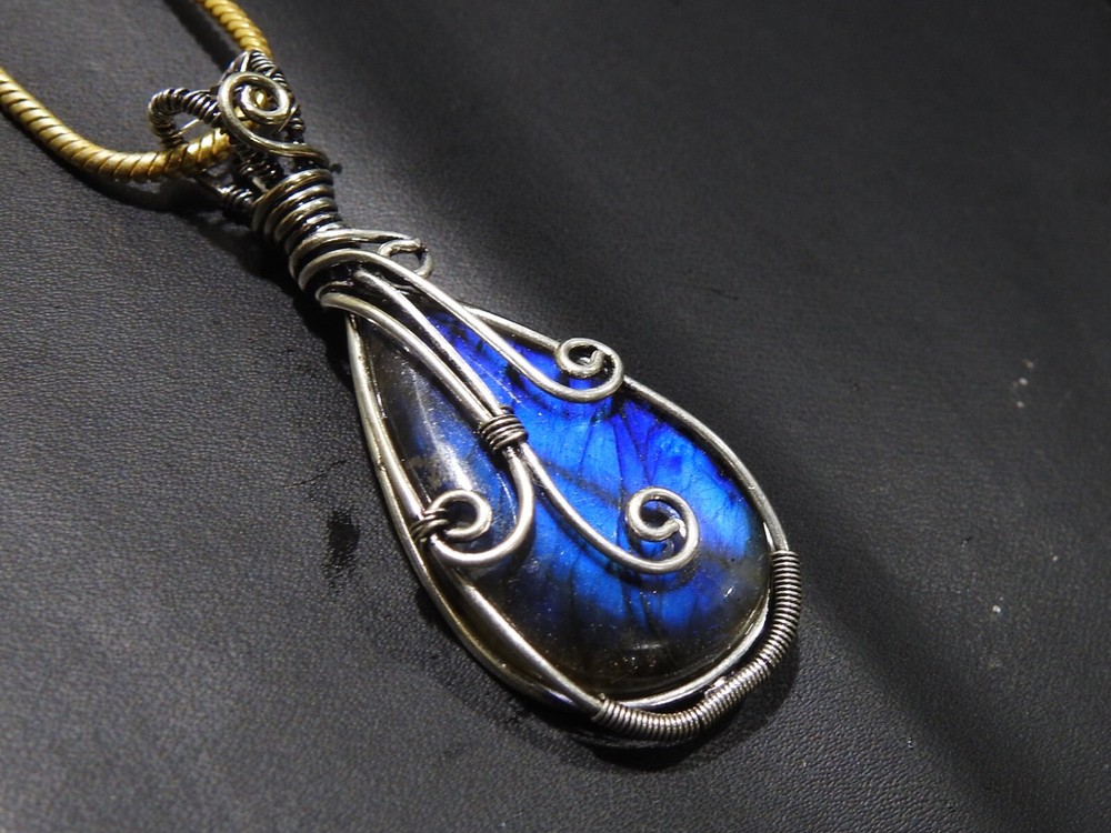 Labradorite Brass Pendant Silver Oxidised Polished Wire deigning Jewelry