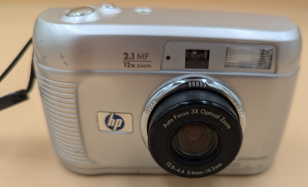 HP Photosmart 620 Digital Camera with Accessories Parts or Repair Boxed