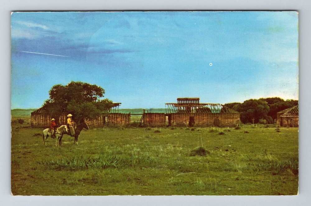 TX-Texas, Horseback Riders, Ruins Fort Davis Cavalry Mount, Vintage Postcard