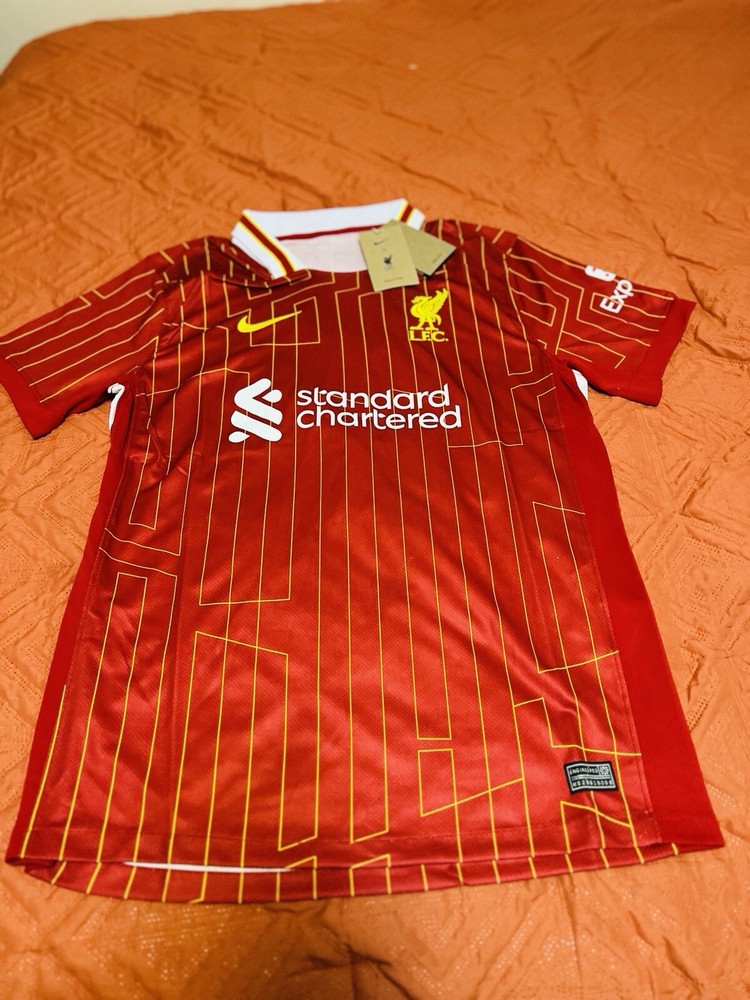 Liverpool | Men’s Large Red Jersey 2024-25