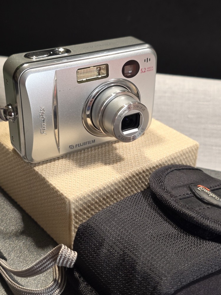 Fujifilm Digital Camera FinePix A350 5.2MP Silver Tested