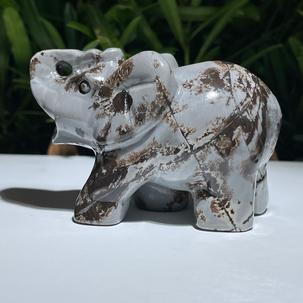 182g Nature Chinese Painting Stone elephant Quartz Crystal Carved Figurines