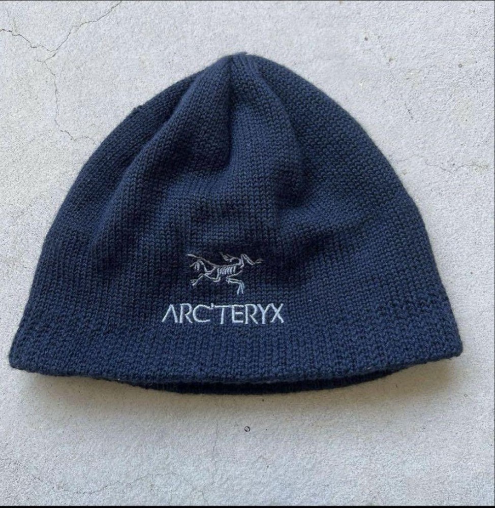 Arc Teryx Classic Y2K Navy Beanie for Outdoor Adventures  