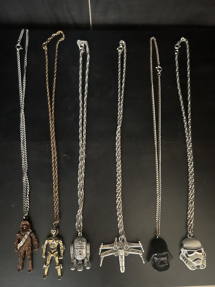 Vintage Star Wars Pendants And Chain Full Set