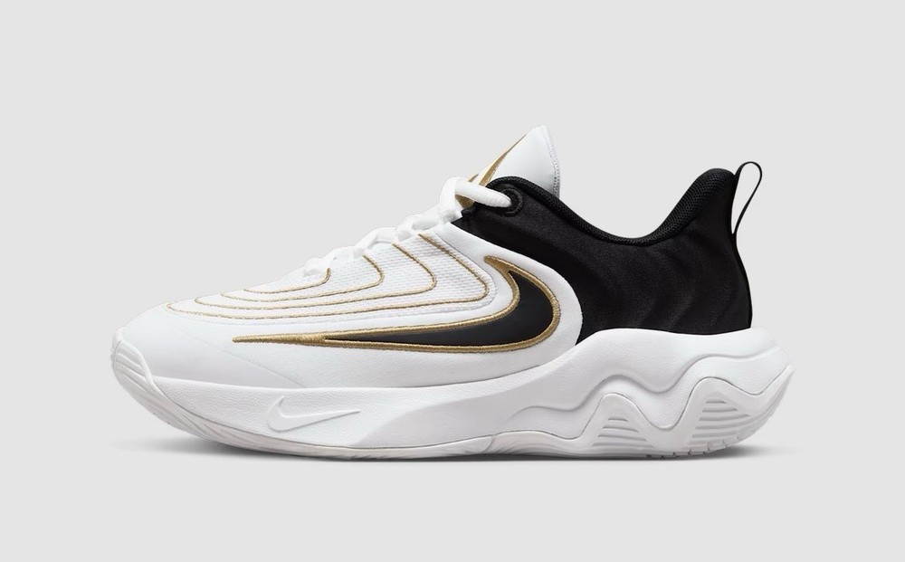 BOYS BIG KID Nike GIANNIS IMMORTALITY IV BASKETBALL SHOE Size 3 Youth NWOT