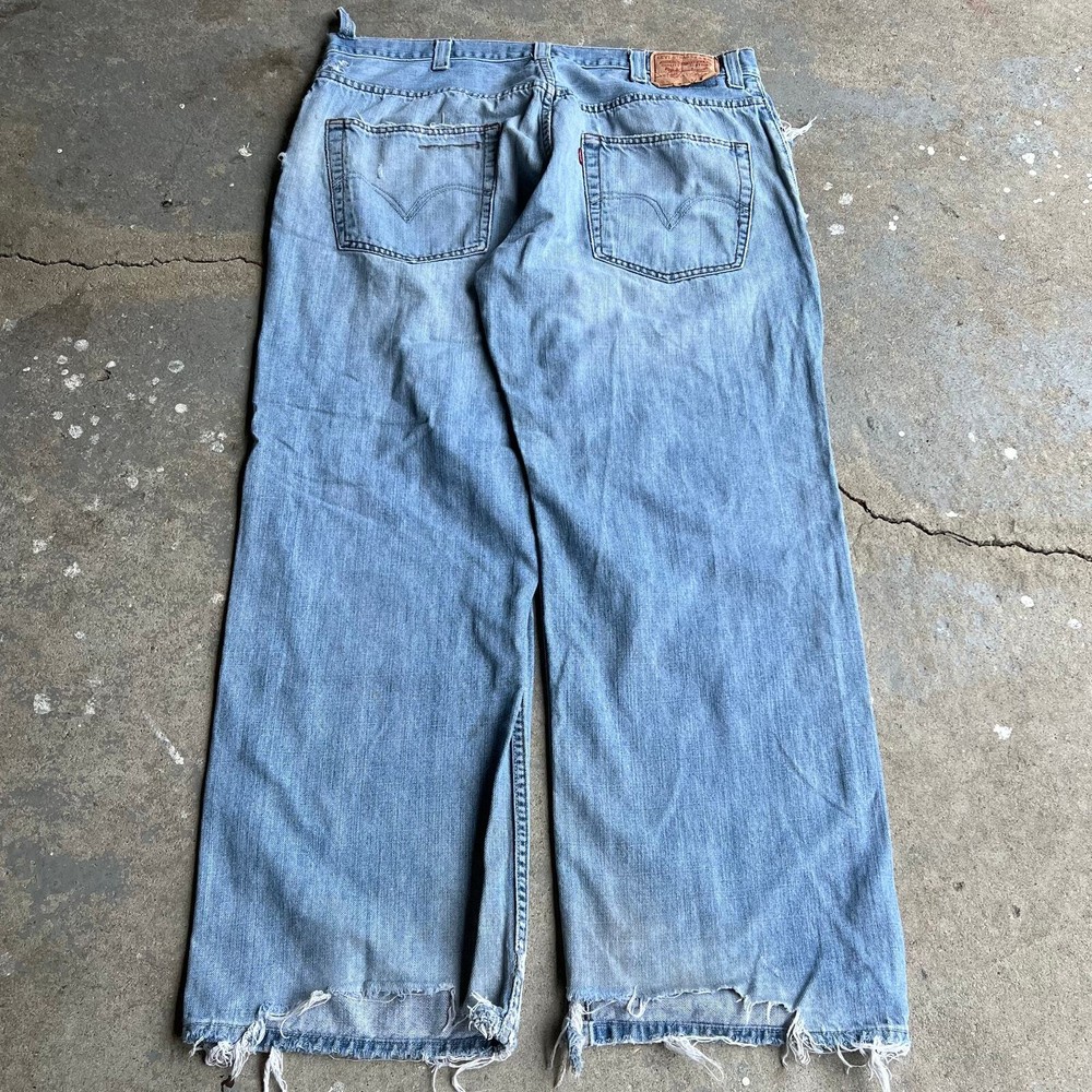 Vintage Y2K Levi’s blue denim jeans pants