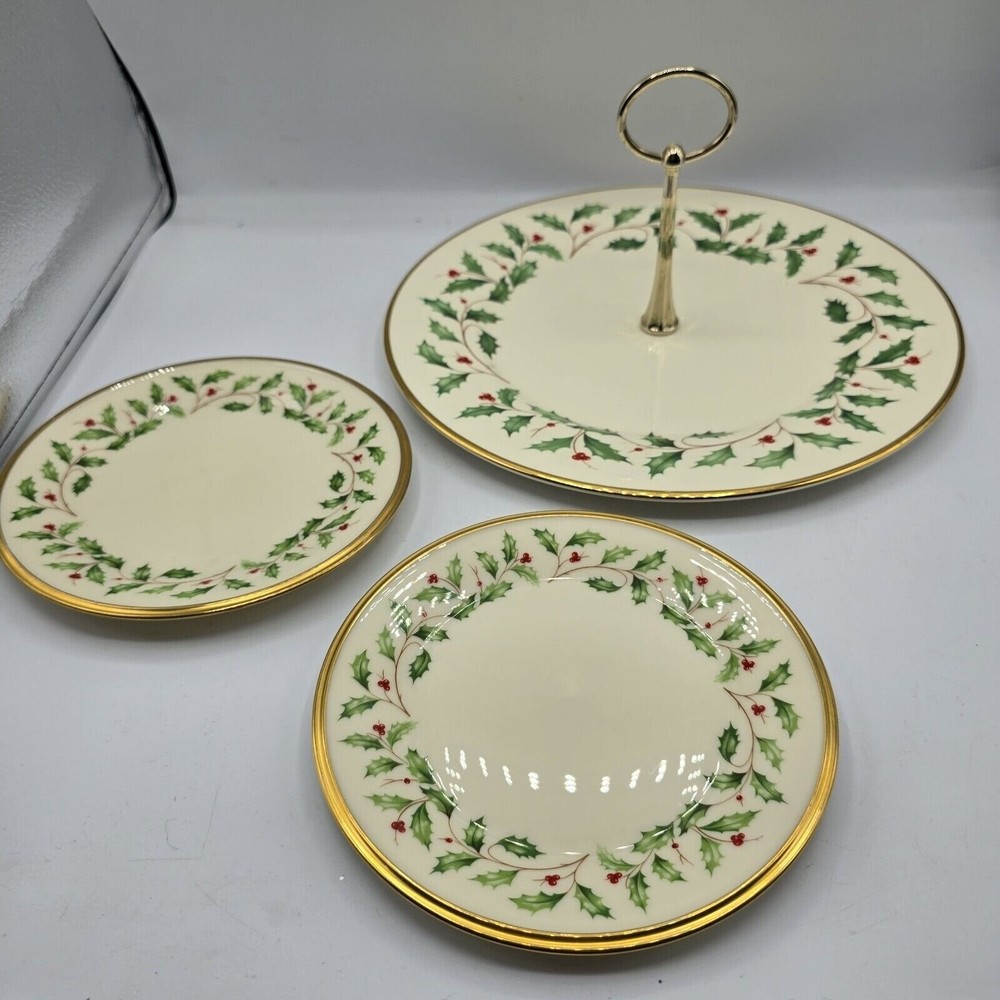 Lenox Holiday Holly Berry Serving Plate Tray w Handle 2 Desert Plate 3 Pcs
