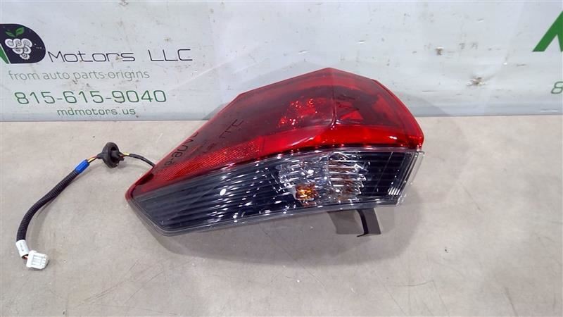 2017-2020 NISSAN ROGUE DRIVER LEFT LH SIDE TAIL LIGHT LIFTGATE OEM 26555-6FL0D