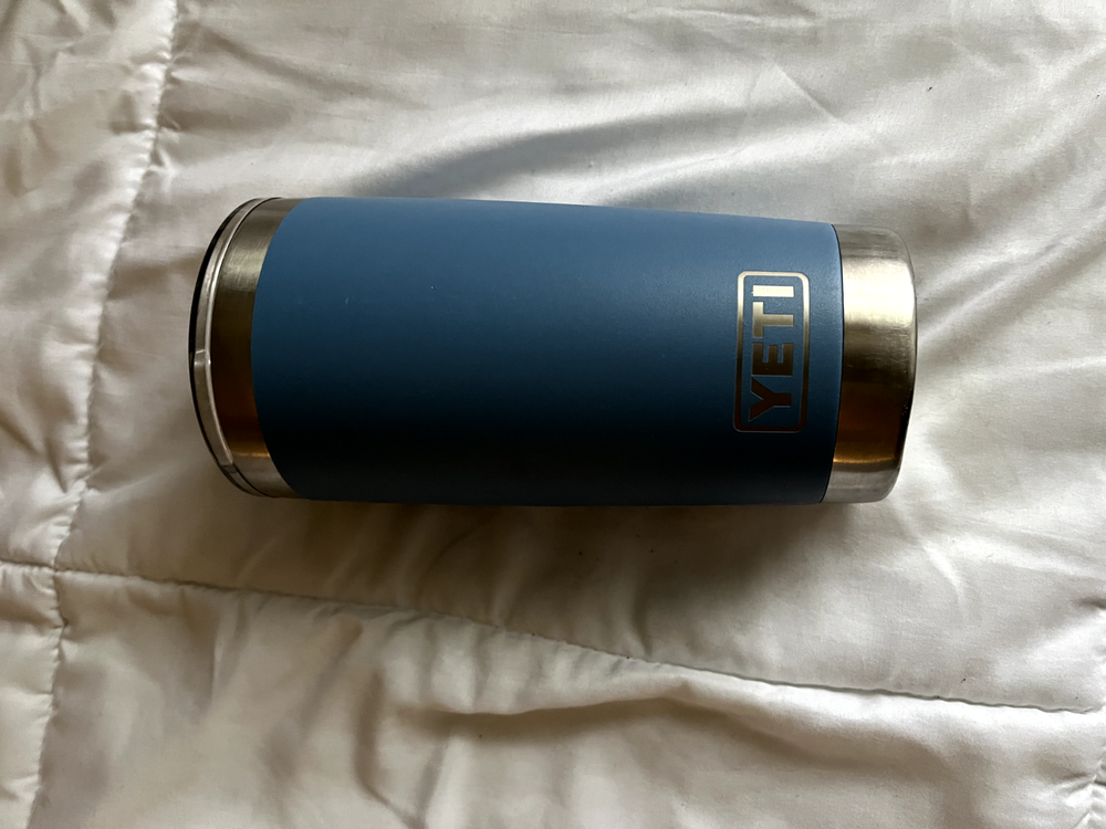 YETI Rambler 20 oz Stainless Steel Vacuum Insulated Tumbler w/MagSlider Lid