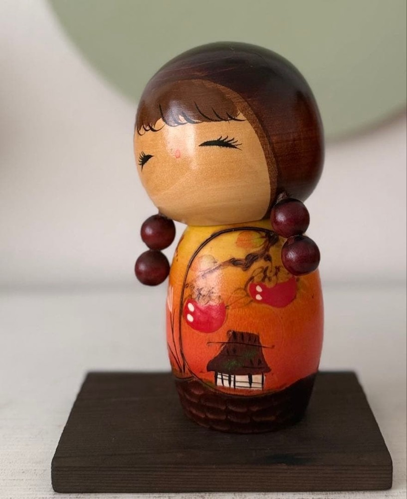 Chie Tamura Kokeshi Doll 14cm Handmade Orange Red Gradient Cute Design