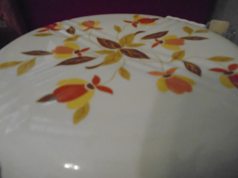 VINTAGE HALL'S AUTUMN LEAF PATTERN ROUND CASSEROLE KITCHENWARE BAKING DISH & LID