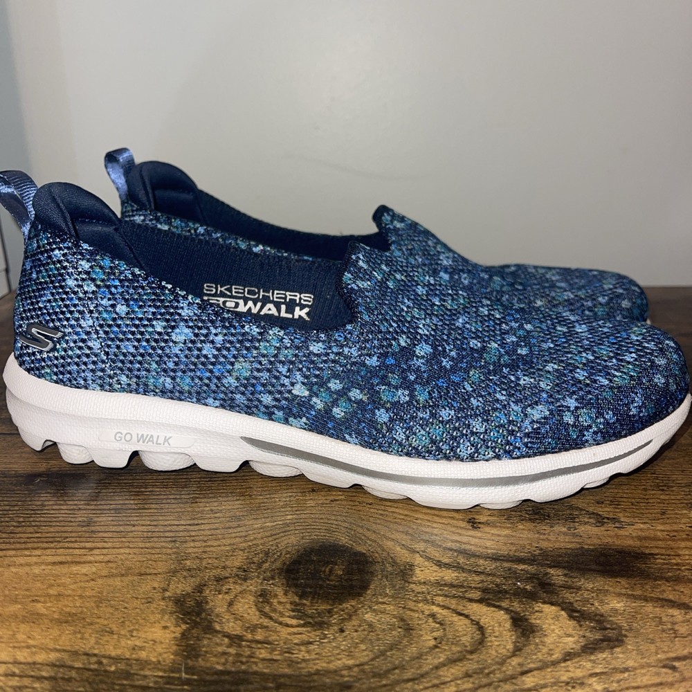 Skechers GOwalk Classic Print Slip-Ons Ocean Blossom Navy Floral Size 7 Comfort