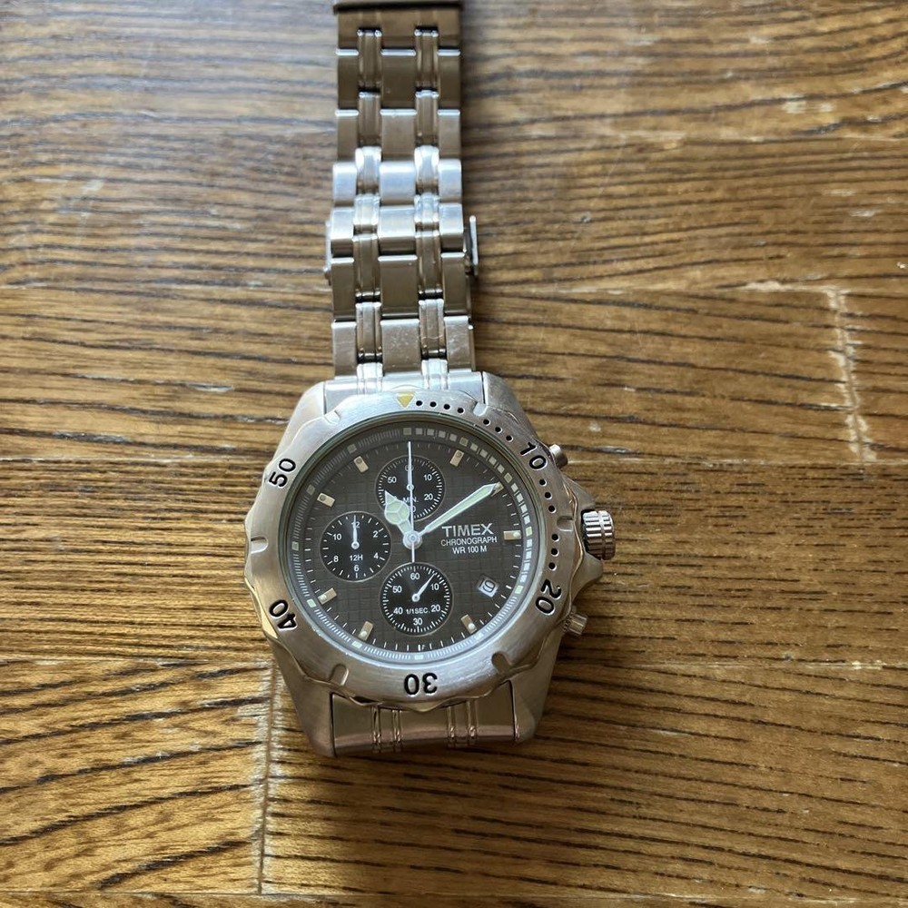Timex Chronograph SR927W WR100M Quartz Men’s Watch Gray Dial Used