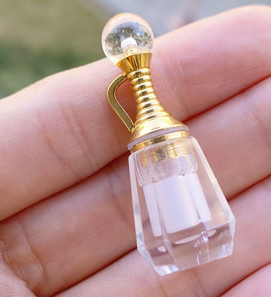 5pcs Natural Rock quartz Gems Perfume bottle Pendants Chakra Healing Amulet