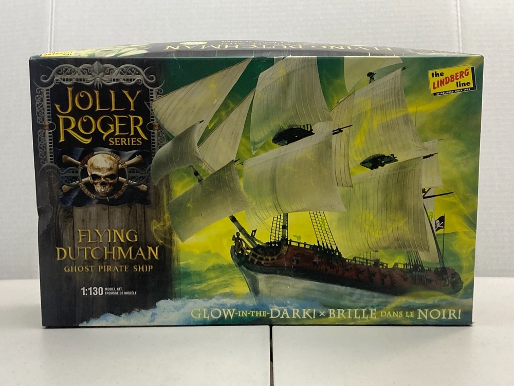Lindberg Line Jolly Roger Flying Dutchman 1:130 Scale Model HL218/12
