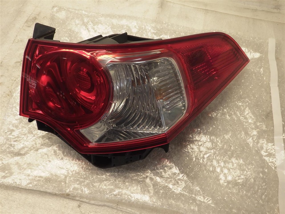 Acura TSX 2009-2010 Right Tail Light Assembly Quarter Panel Mounted R01624133