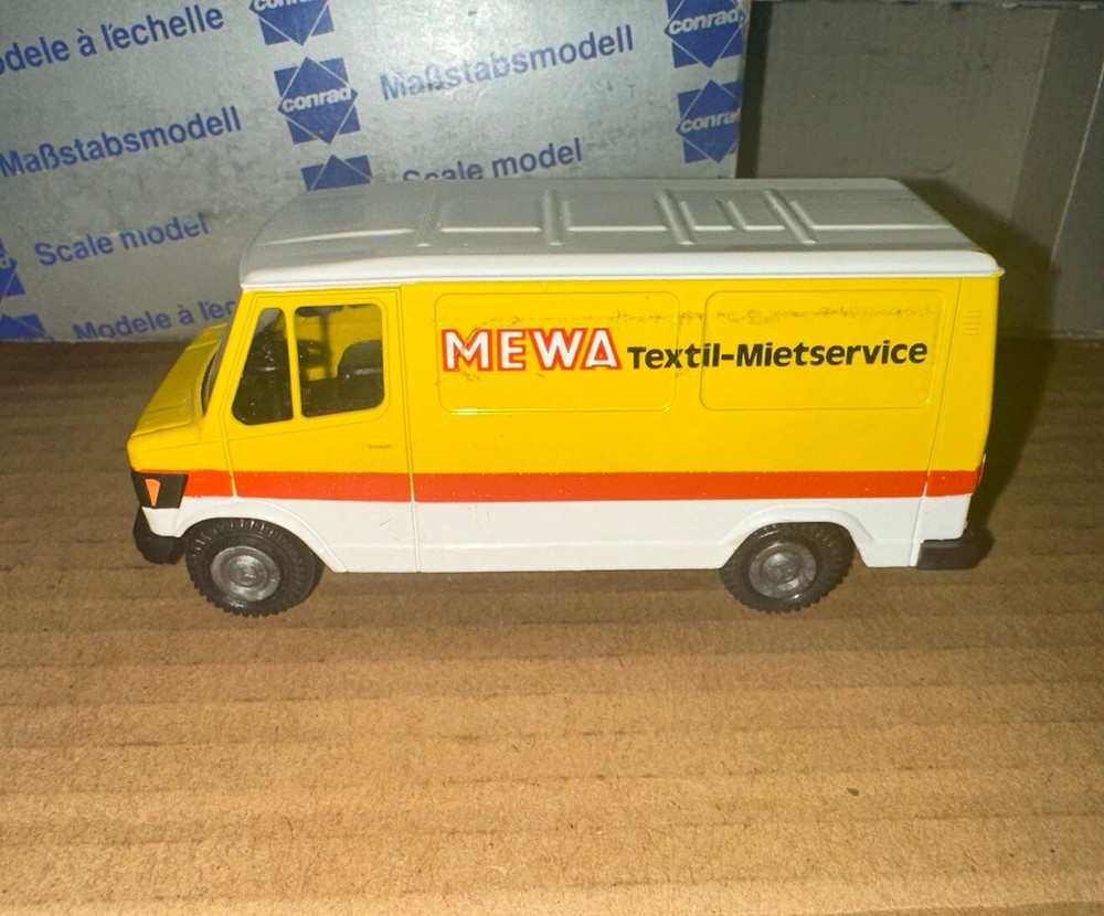 VTG Conrad 1:50 Mercedes Benz MB 207/208/308  Diecast Model Van 3064 NOS MEWA