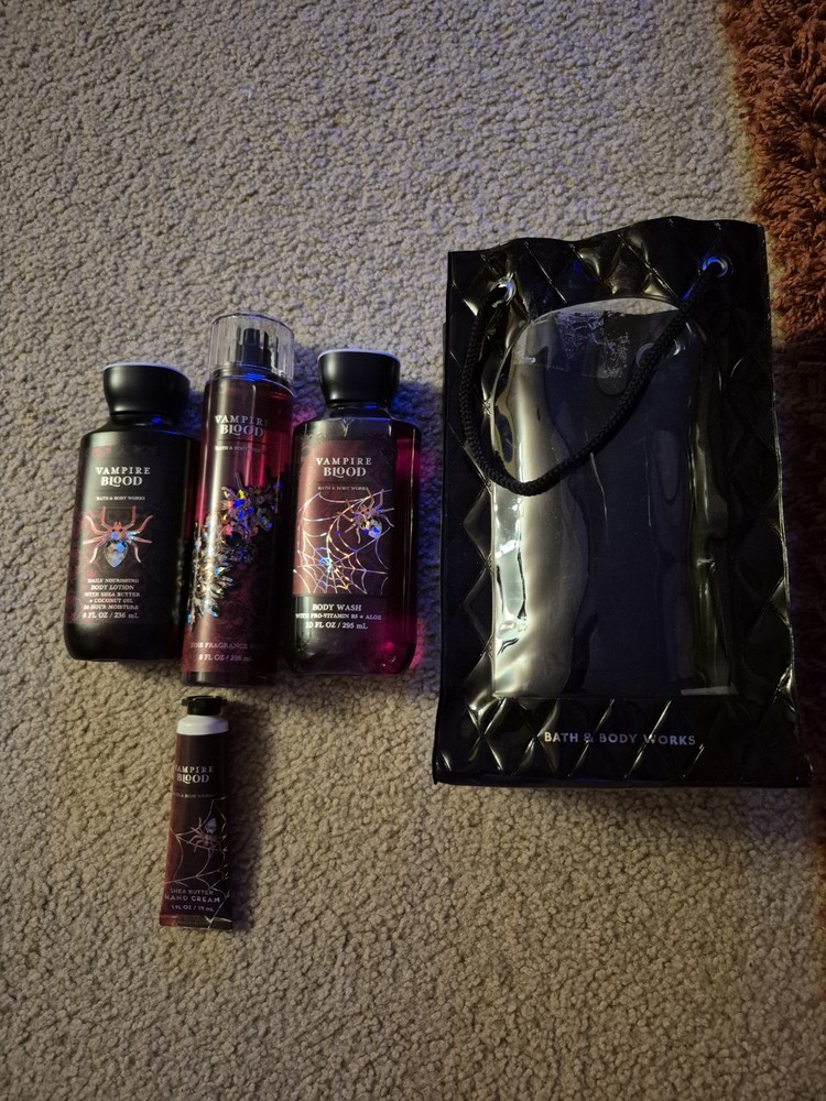 BATH AND BODY WORKS VAMPIRE BLOOD 4 PIECE GIFT SET