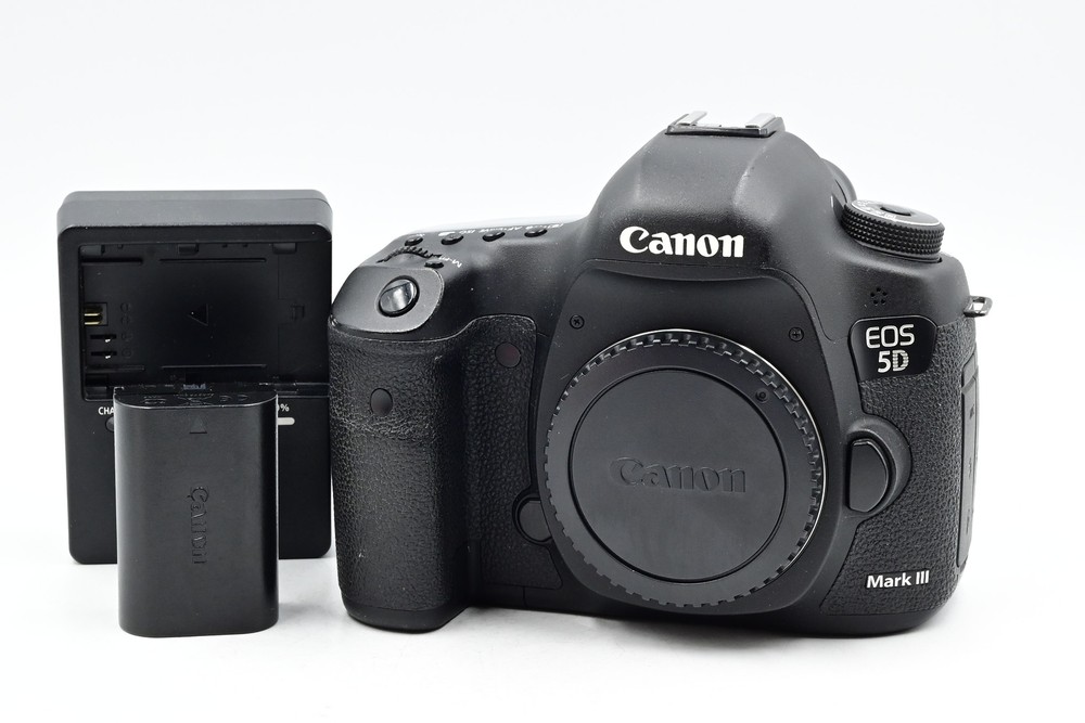 Canon EOS 5D Mark III 22.3MP Digital SLR Camera Body #224