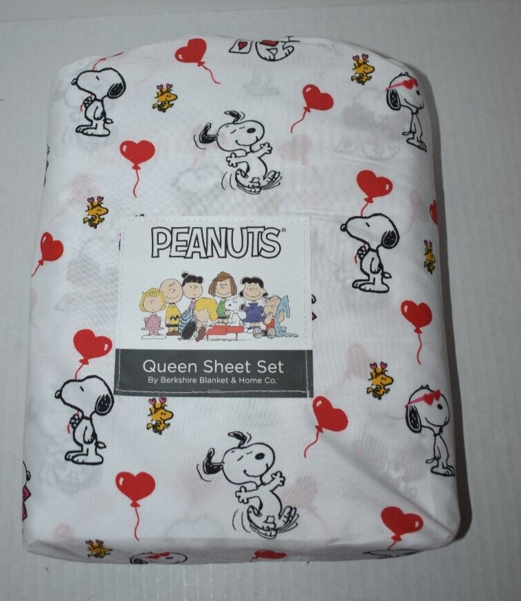 Snoopy Peanuts Valentine Heart Balloons Queen Size Sheet Set