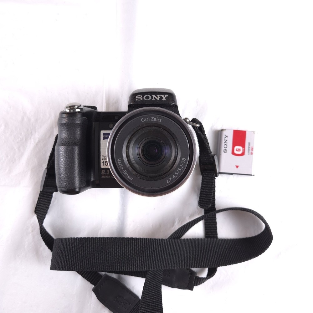 SONY DSC-H7 8.1MP Digital Camera with Carl Zeiss Lens and Battery