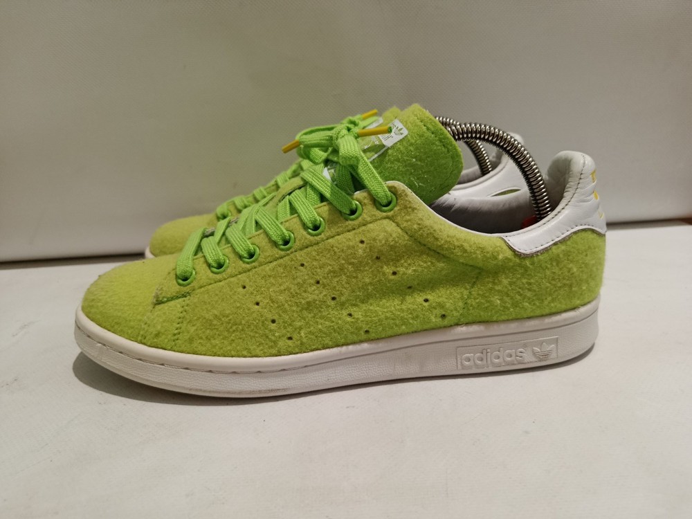 Pharrell Williams x Stan Smith  B25388 Size  US 9