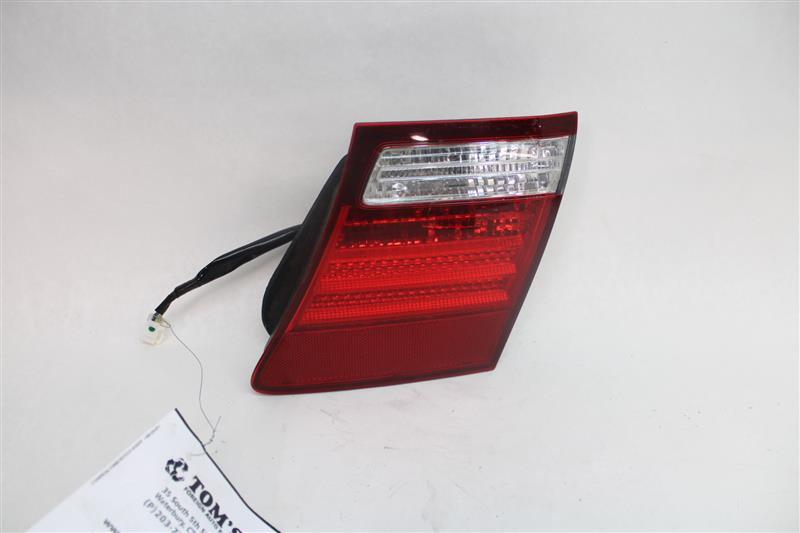 Lexus LS460 07-09 Right Trunk Lid Mounted Tail Light Lamp 1326466  