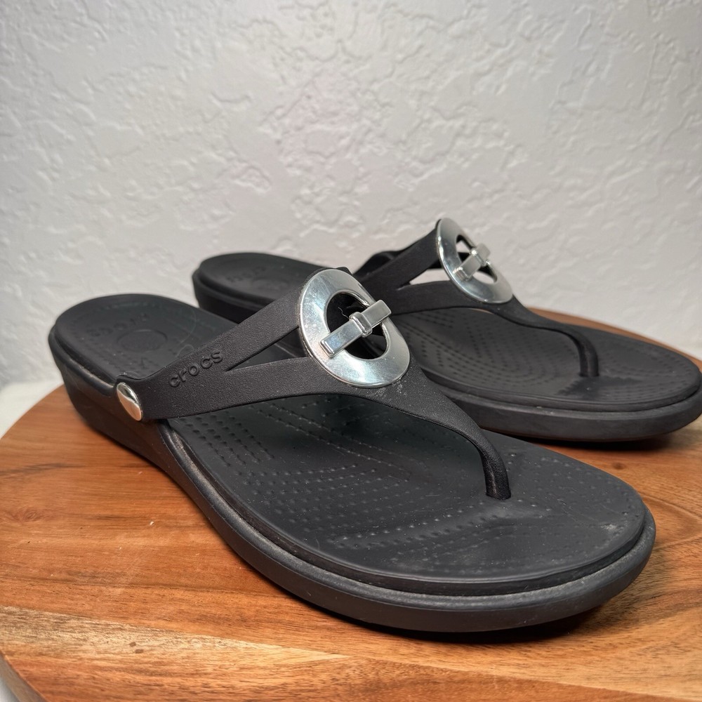 Women’s CROCS Slip On Dual Comfort Flip Flops Black Thong Sandals Womens 10