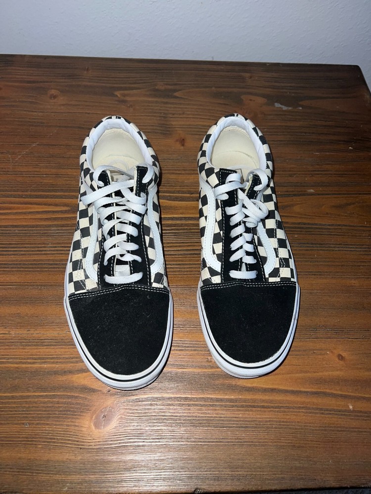Men's black and white Checker Vans 10.5 new.