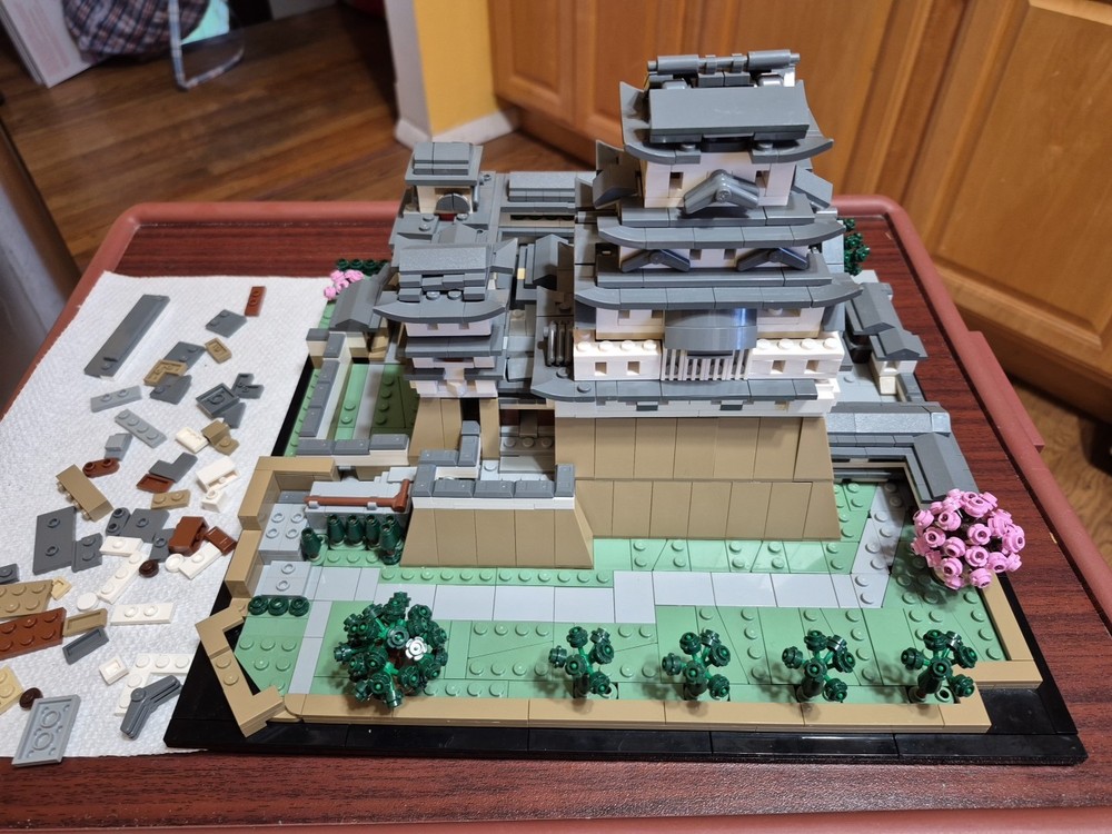 Lego Architecture Himeji Castle 21060 Building Kit with 1000+ Pieces  