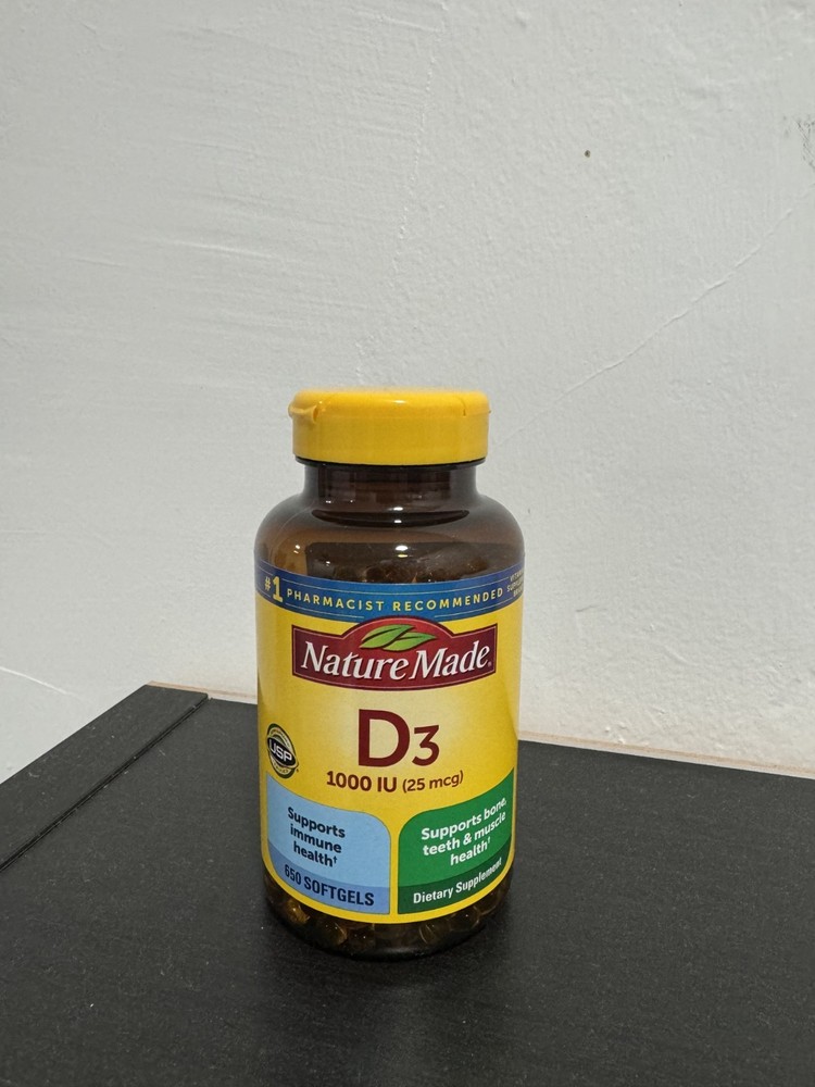 Nature Made Vitamin D3 25mcg 1000 IU - 650 Softgels EXP 10/2027
