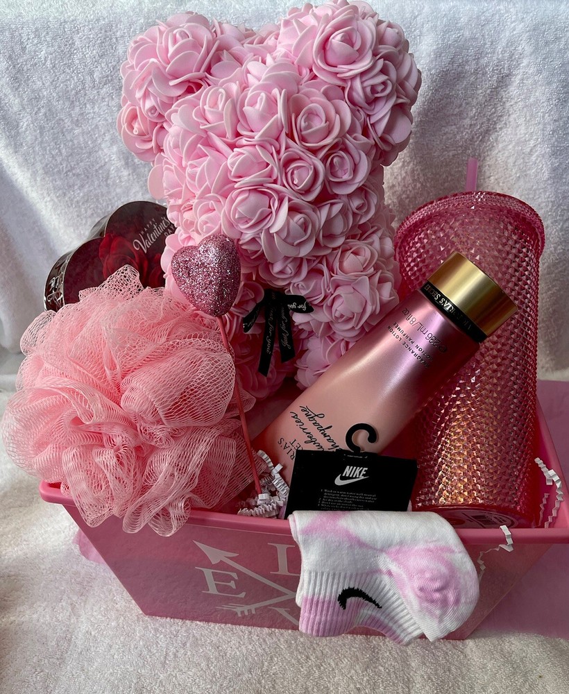 Valentines Day Gift Basket Pink-image