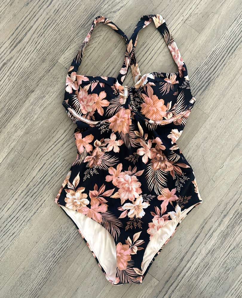 Rip Curl Desert Dreams One Piece Swimsuit Swimwear D/DD Size Med Tropical NWT