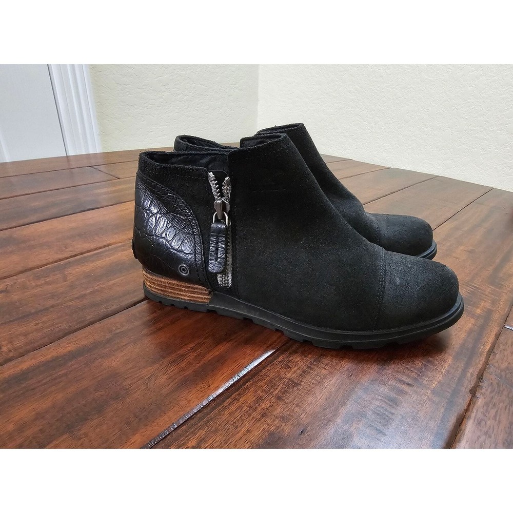 Sorel Womens Black Side Zip Booties Size 8.5 Waterproof Winter Shoes
