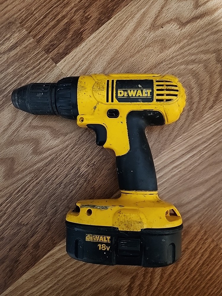 DEWALT DC970 18v Cordless Drill Driver 1/2