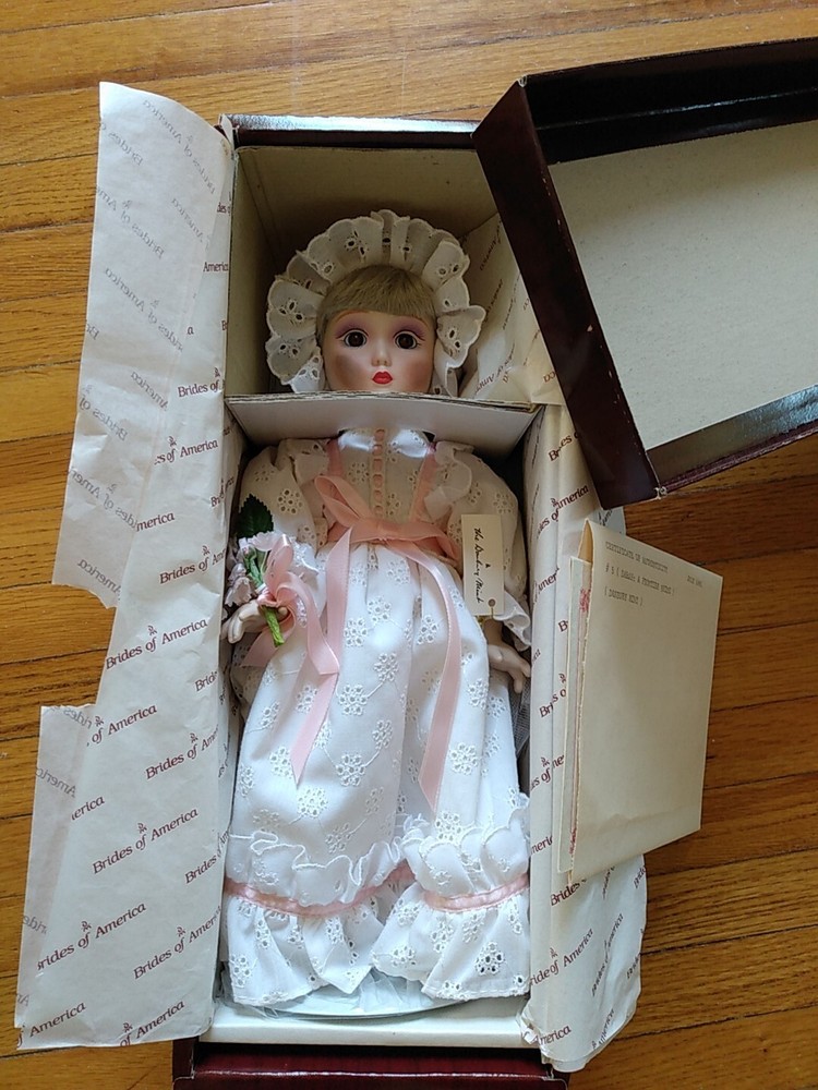 Danbury Mint Brides of America Sarah