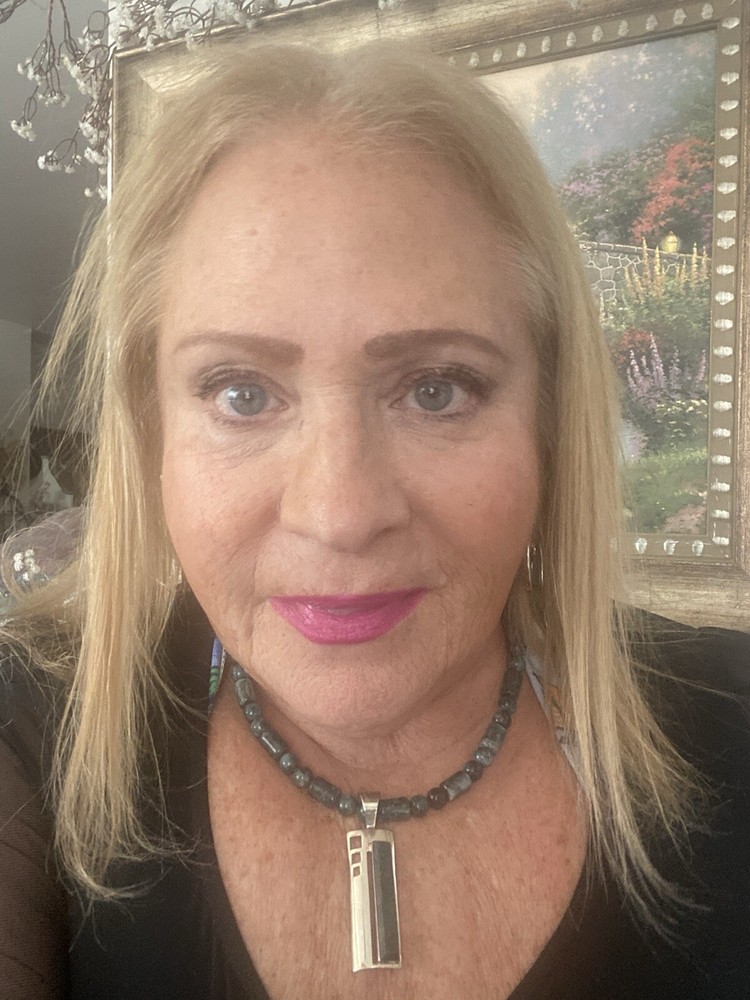 JAY KING  4PIECE DARK GREEN BEAUTIFUL BEAD NECKLACE ,PENDANT, EARRINGS, BRACELET