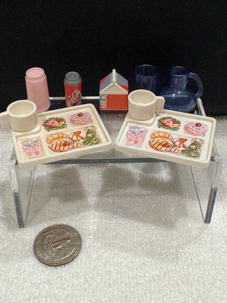 1999 Barbie Jumbo Jet Airplane Food Trays Blue Cups & Milk Accessories