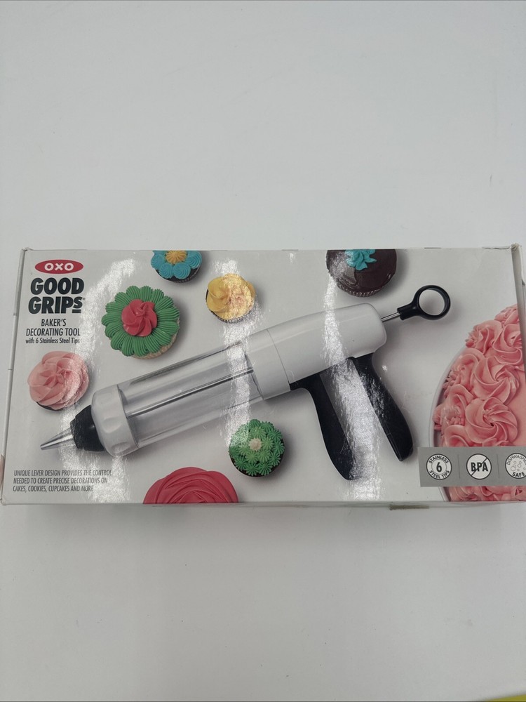 OXO Good Grips Baking Decorating Tool with 6 Stainless Steel Tips
