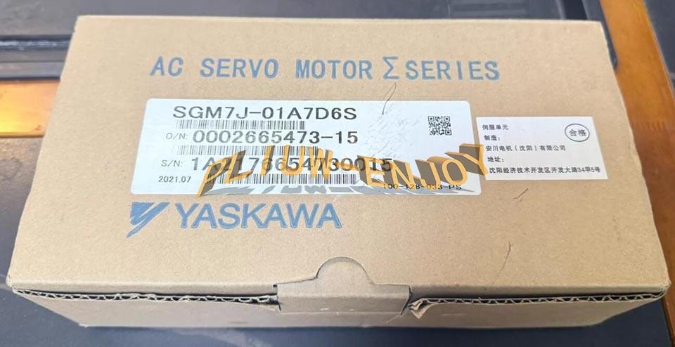 1PCS NEW YASKAWA SERVO MOTOR SGM7J-01A7D6S
