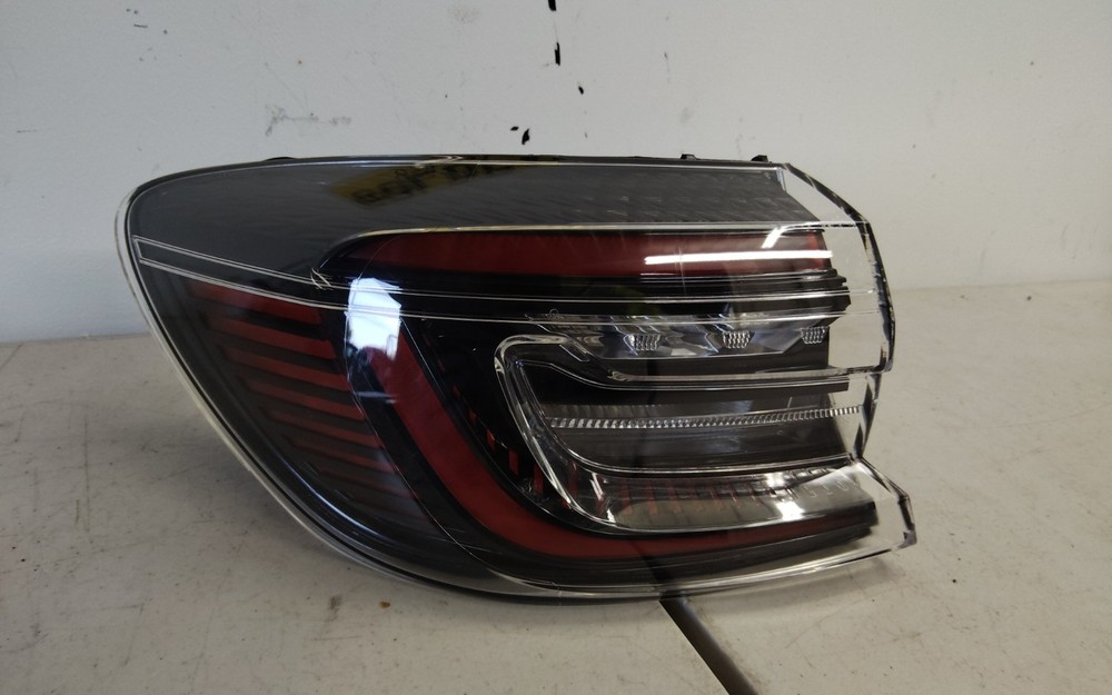 RENAULT CLIO REAR FACELIFT LEFT SIDE OUTER INDICATOR LIGHT 265558726R