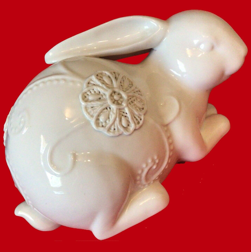 WHITE PORCELAIN BUNNY RABBIT FIGURINE 8