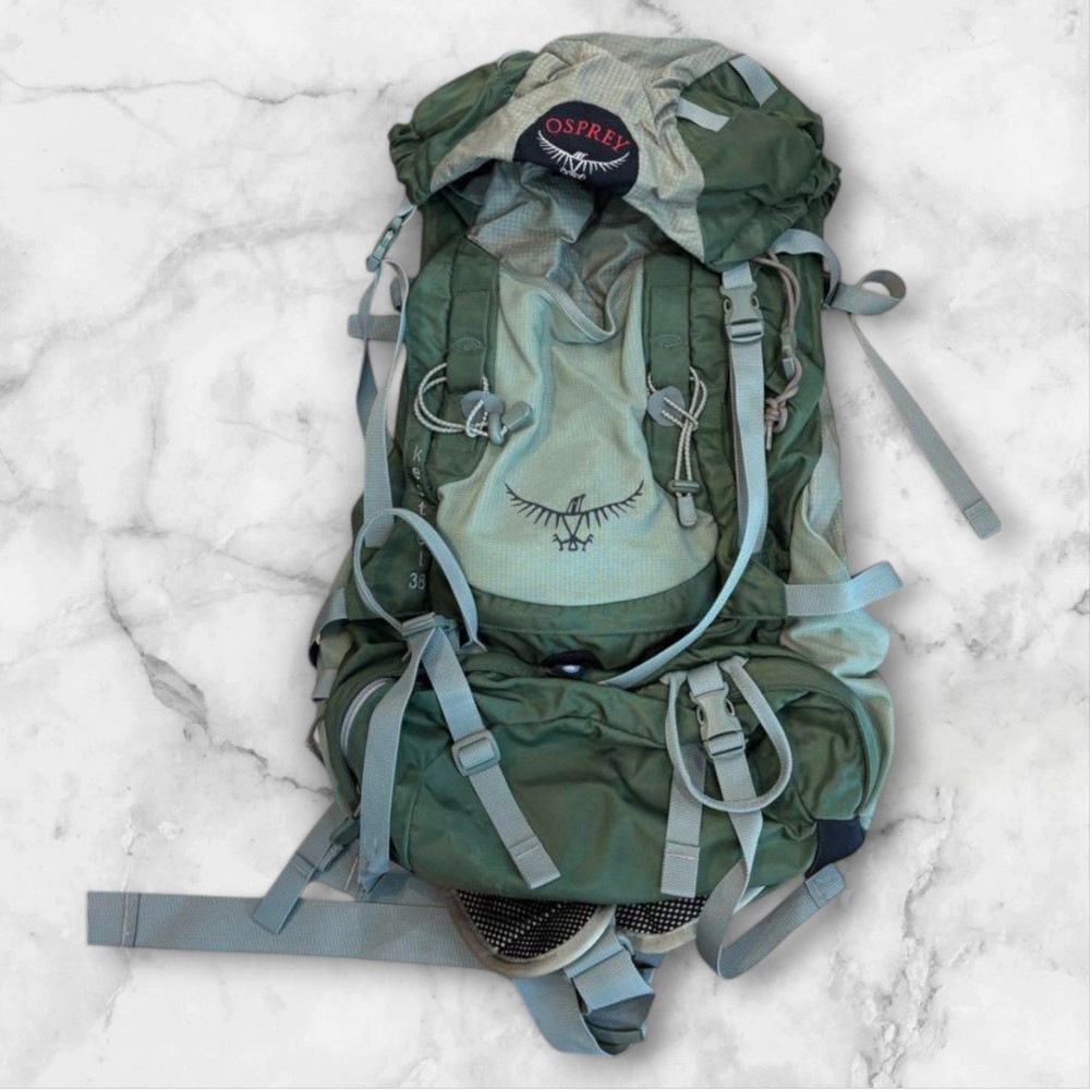 Osprey Kestrel 38L Khaki Hiking Backpack with Ventilated Mesh Back Panel & Adjustable Straps
