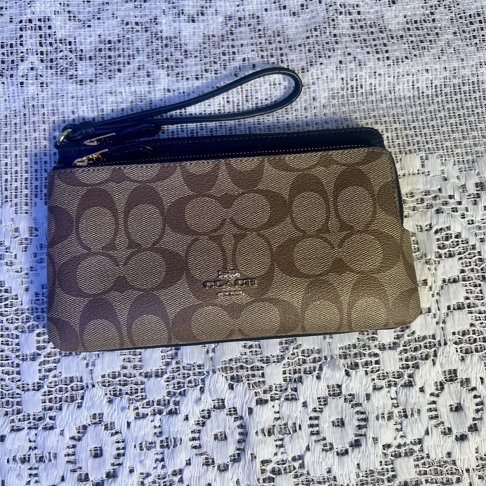 Coach Signature Canvas Double Zip Wallet